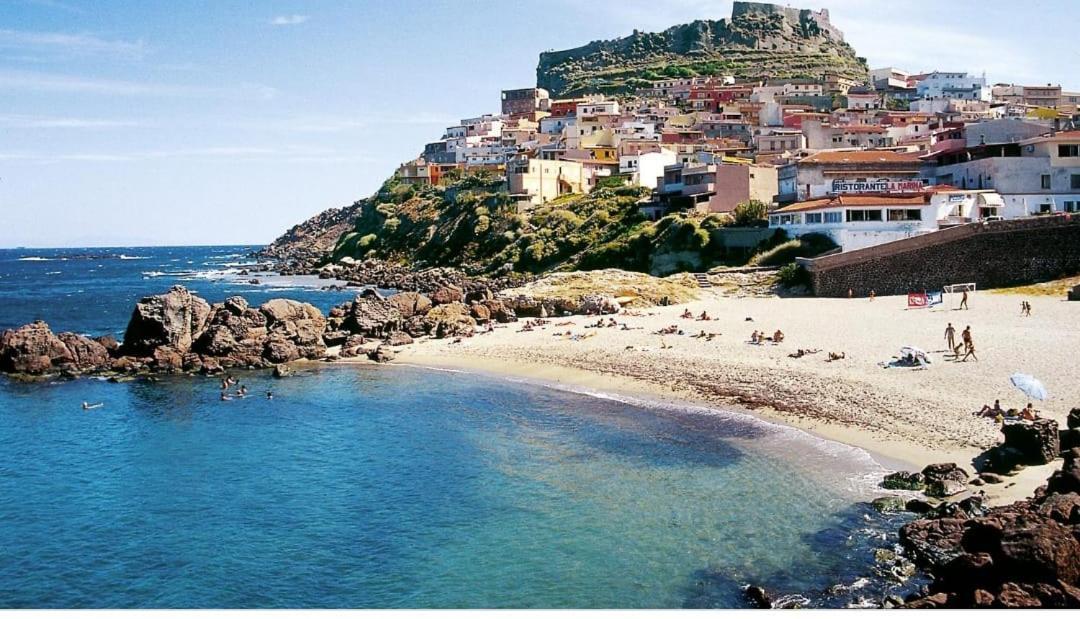 La Tartaruga Spiaggiata - Bilocale Centrale A Pochi Metri Dalla Spiaggia Castelsardo Eksteriør bilde